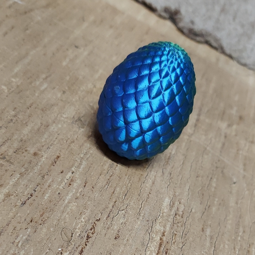 3D Printed Dragon W/Egg  Blue And Green Color Shifting